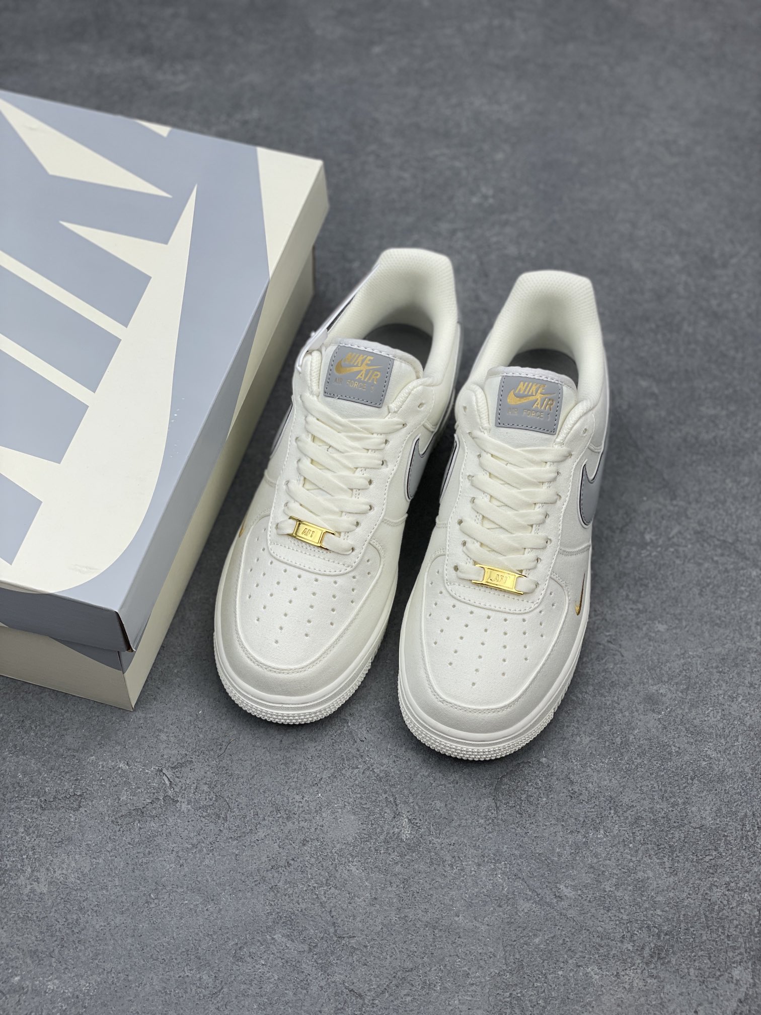 Nike Air Force 1 '07 Low Grey/Gold Casual Sneakers - Limited Edition 9 i1657001782 48 7