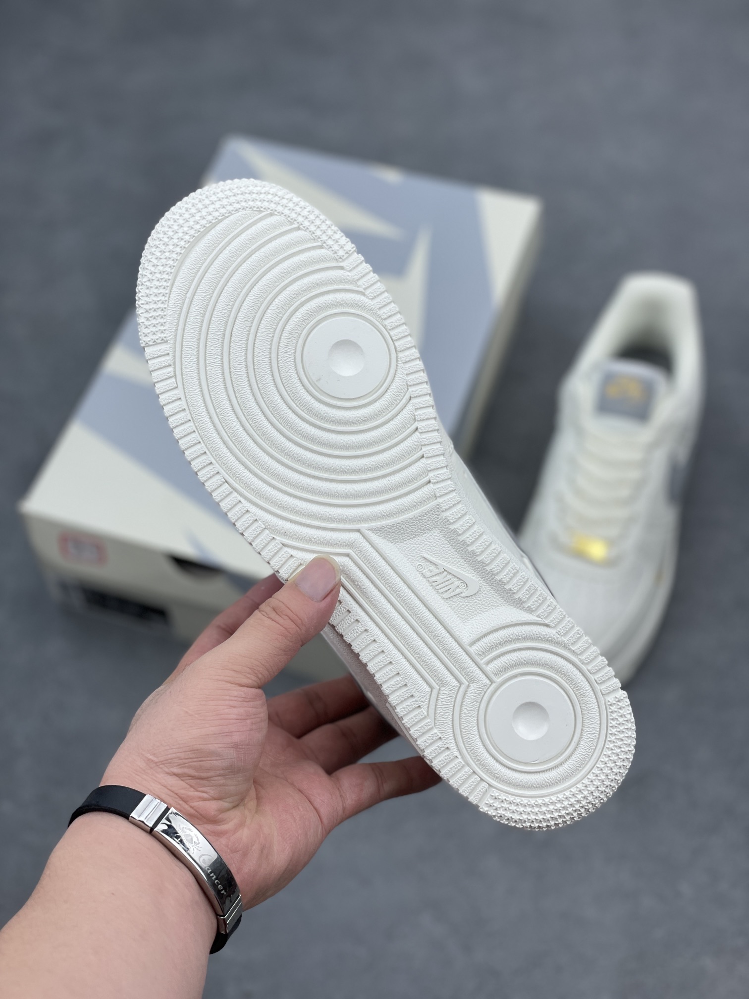 Nike Air Force 1 '07 Low Grey/Gold Casual Sneakers - Limited Edition 7 i1657001782 6214 5