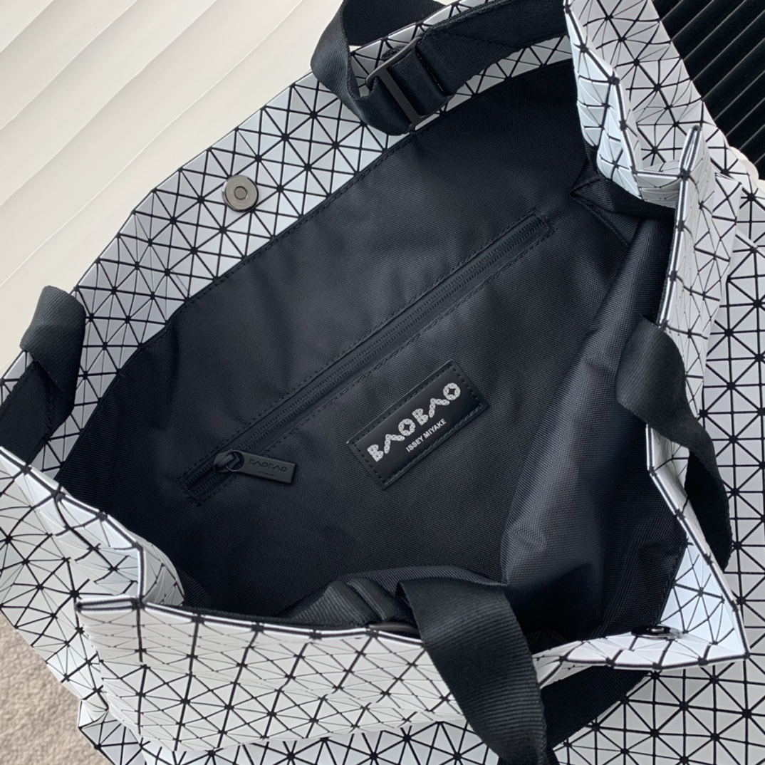 Issey Miyake BAOBAO Style Tote Bag - Lightweight, Adjustable, and Stylish 10 i1657003249 2869 7