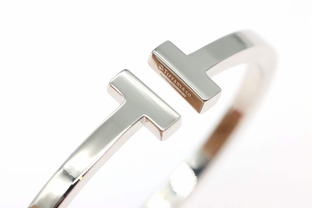 Tiffany & Co. Tiffany&Co.蒂芙尼 银光色面双T宽 开口手镯