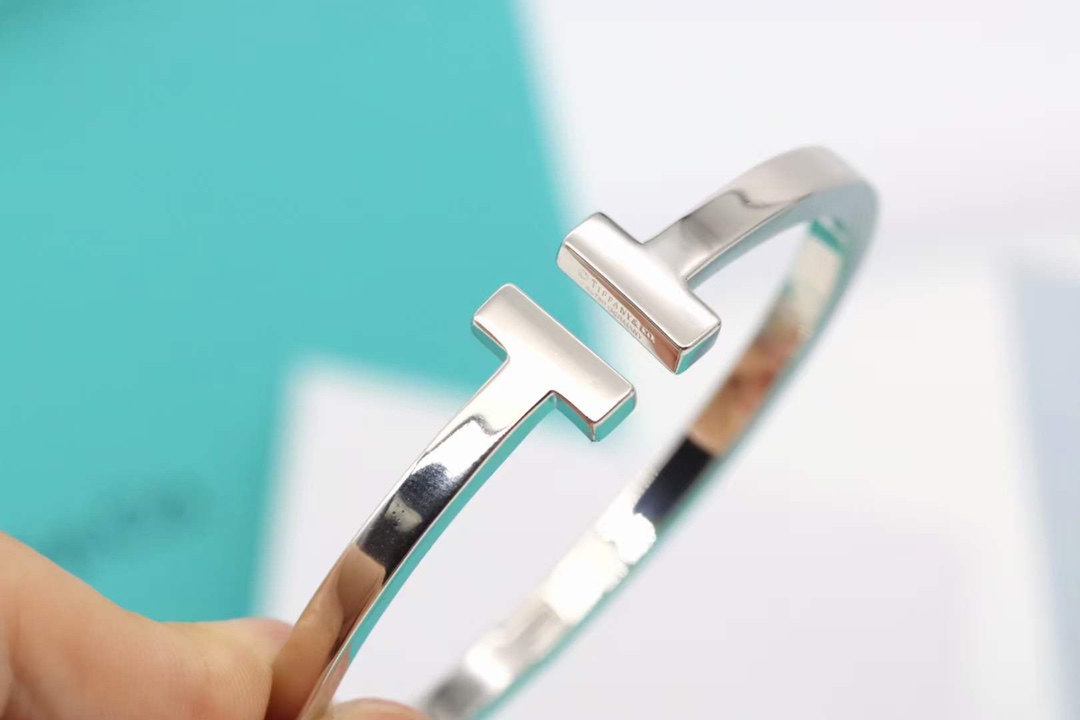 Tiffany & Co. Tiffany&Co.蒂芙尼 银光色面双T宽 开口手镯