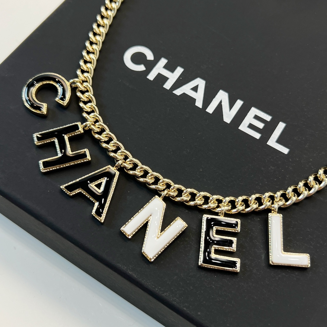 新款☑️CHANEL香奈儿珐琅滴油字母项链