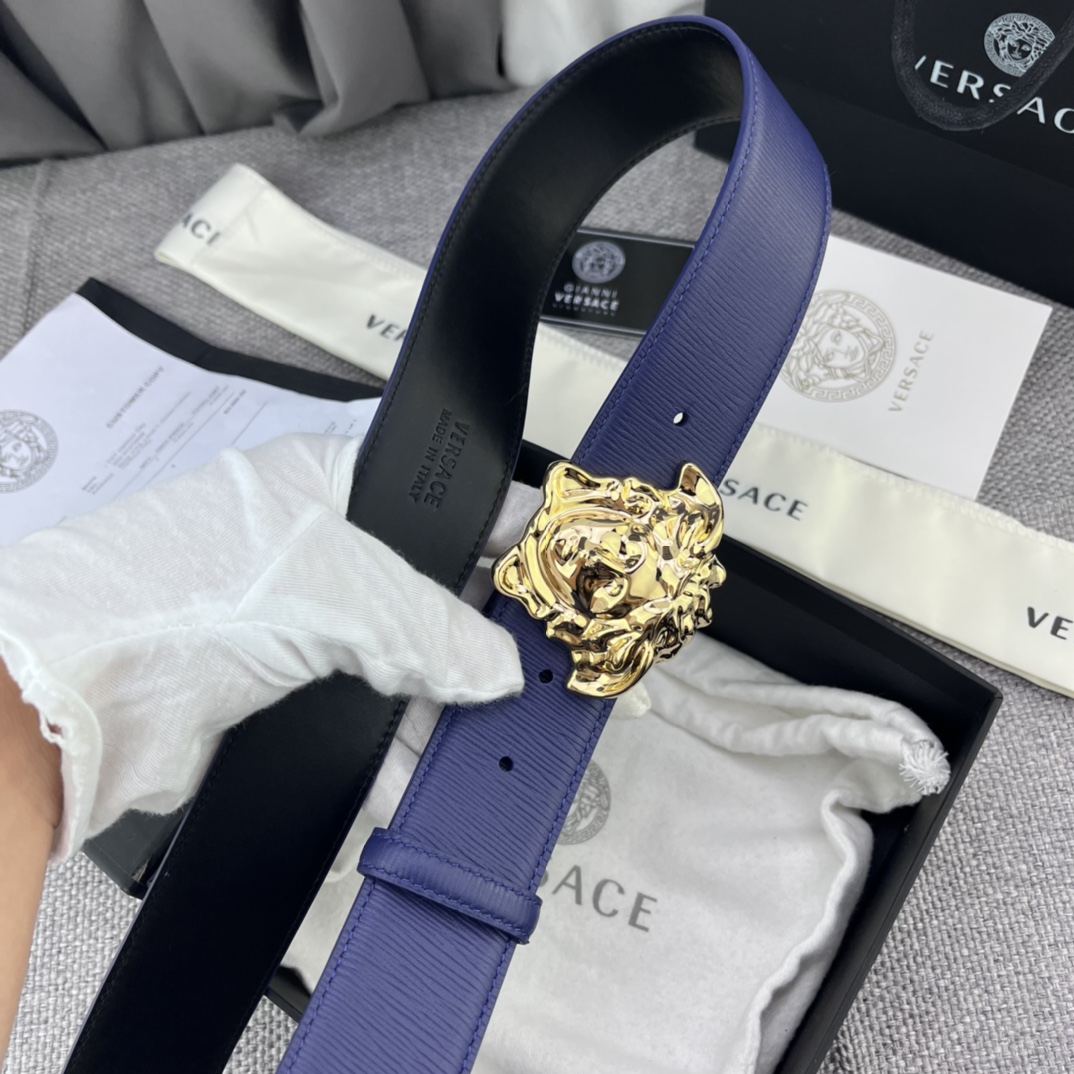 范思哲 宽4 0cm 原单进口头层牛皮 牙签纹 此款皮革腰带饰有标志性的Versace美杜莎头像搭扣