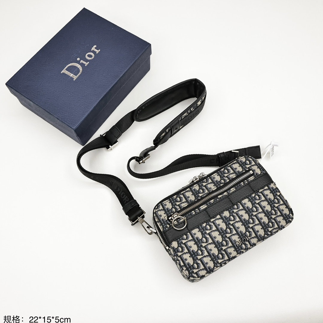 J0  Dior迪奥相机包