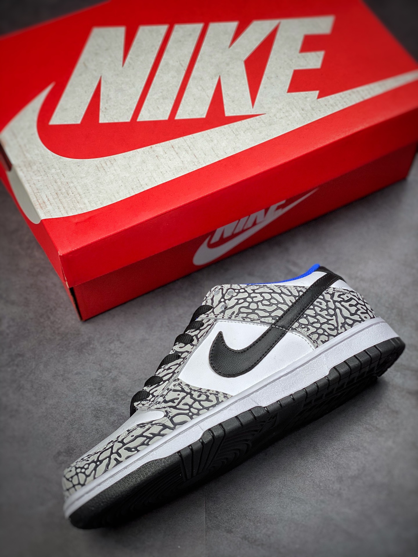 260 Nike SB Dunk Low 复刻白爆裂 304295-001
