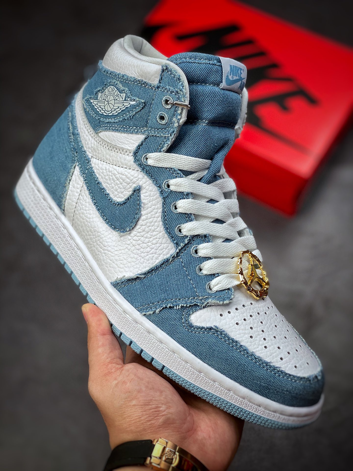 300 Air Jordan 1 Retro ”Denim”  高帮 水洗做旧丹宁牛仔蓝 DM9036-104