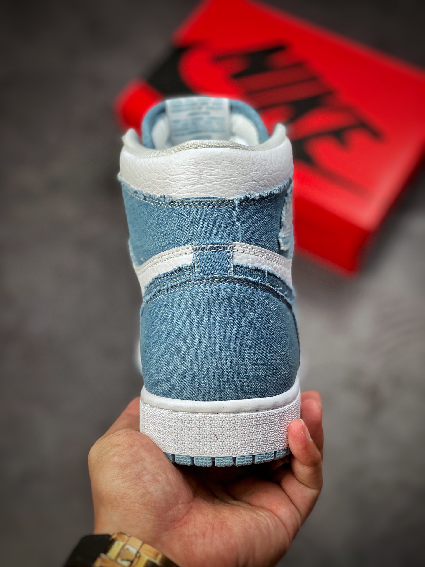 300 Air Jordan 1 Retro ”Denim”  高帮 水洗做旧丹宁牛仔蓝 DM9036-104