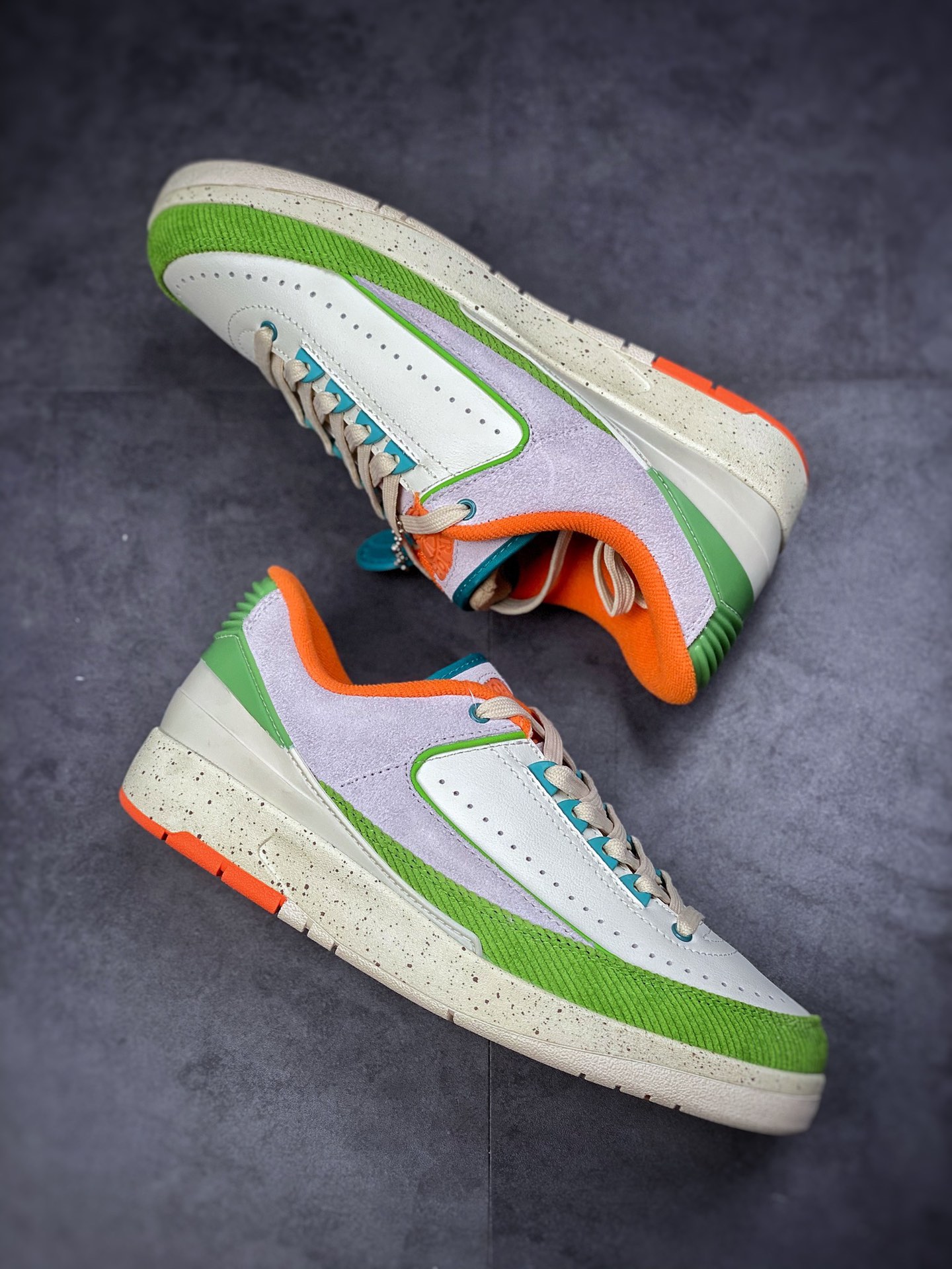 220 Off-White x Air Jordan AJ2 Low SP  联名款篮球鞋 透明原盒版本  DV6206-183