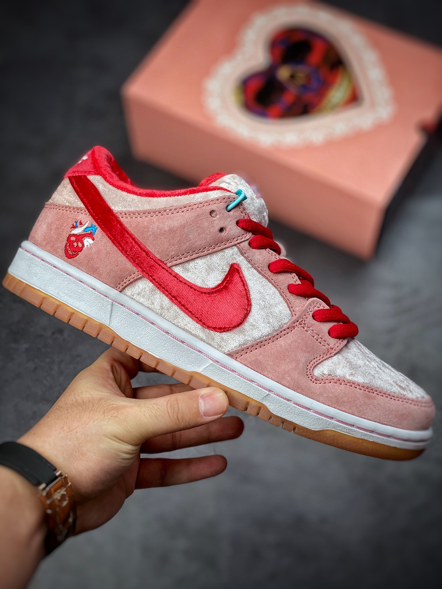 240 Nike SB Low Dunk Low x Strangelove 情人节 CT2552-800