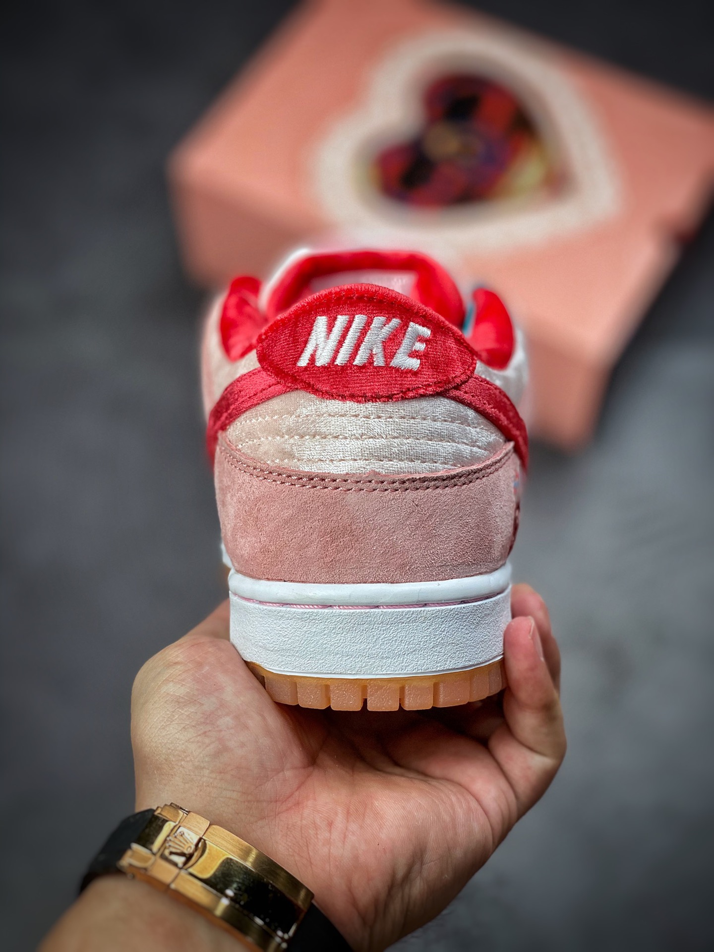 240 Nike SB Low Dunk Low x Strangelove 情人节 CT2552-800