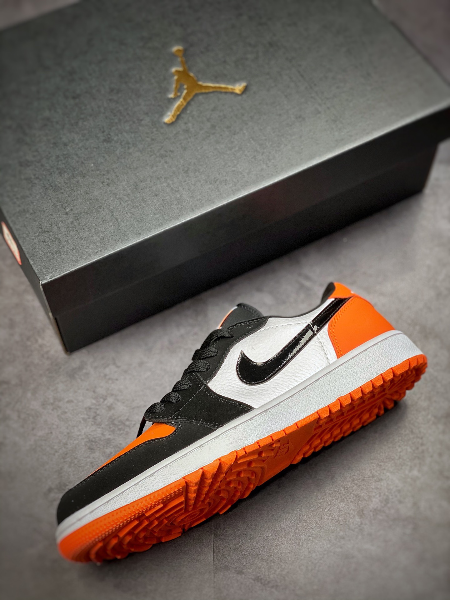 200 Air Jordan 1 Low Golf 黑橙扣碎高尔夫系列  AJ1乔1低帮休闲板鞋DD9315-800
