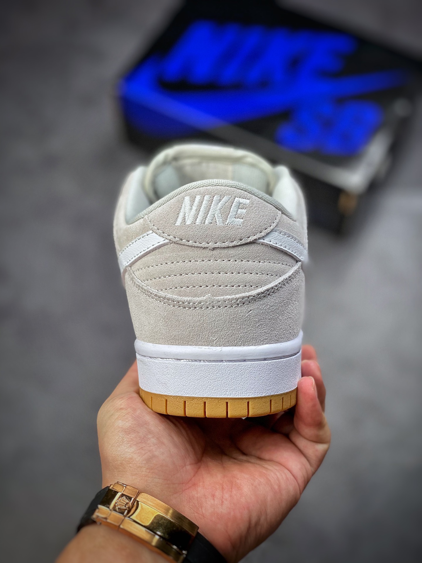 260 Nike SB Dunk Low 复刻灰白生胶 304292-106