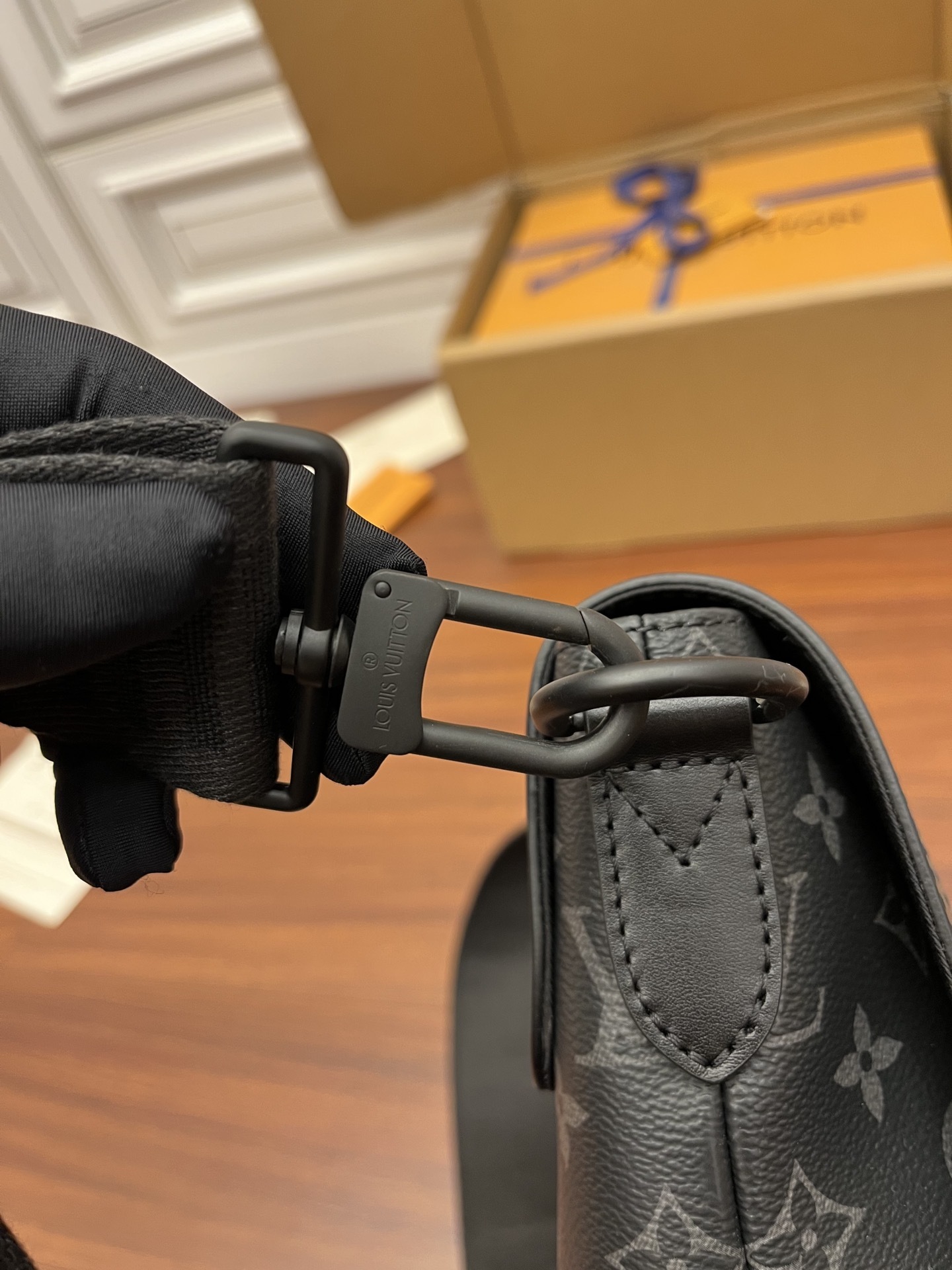 独家首发型号M45911特级加强版品质提升.专柜同步电子芯片内码礼品袋保护纸铜版电子标签合格证皮料是正品