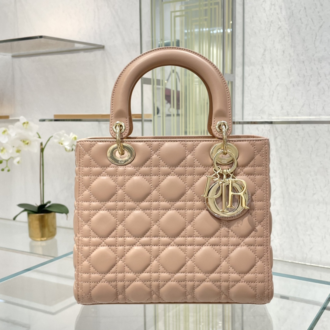 디올 Lady Dior 24cm 베이지 양가죽 까나쥬 백 레플리카