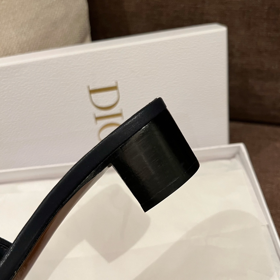디올 블랙 Dway 여성 샌들 상세 이미지 8