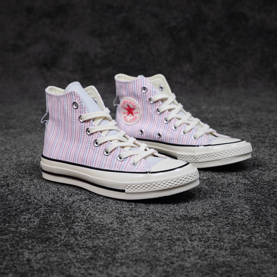 G0 Converse Chuck 1970s 条纹印花夏天和匡威一起“造”动起来经典CHUCK 70S搭配清新条纹用匡威“小彩条”打造不一样的简约时尚低饱和色彩，也能点亮春日造型骨界自在出行，舒适不停和多余的穿搭烦恼SayNo粉色高35-40蓝色高35-44浅色低35-44
