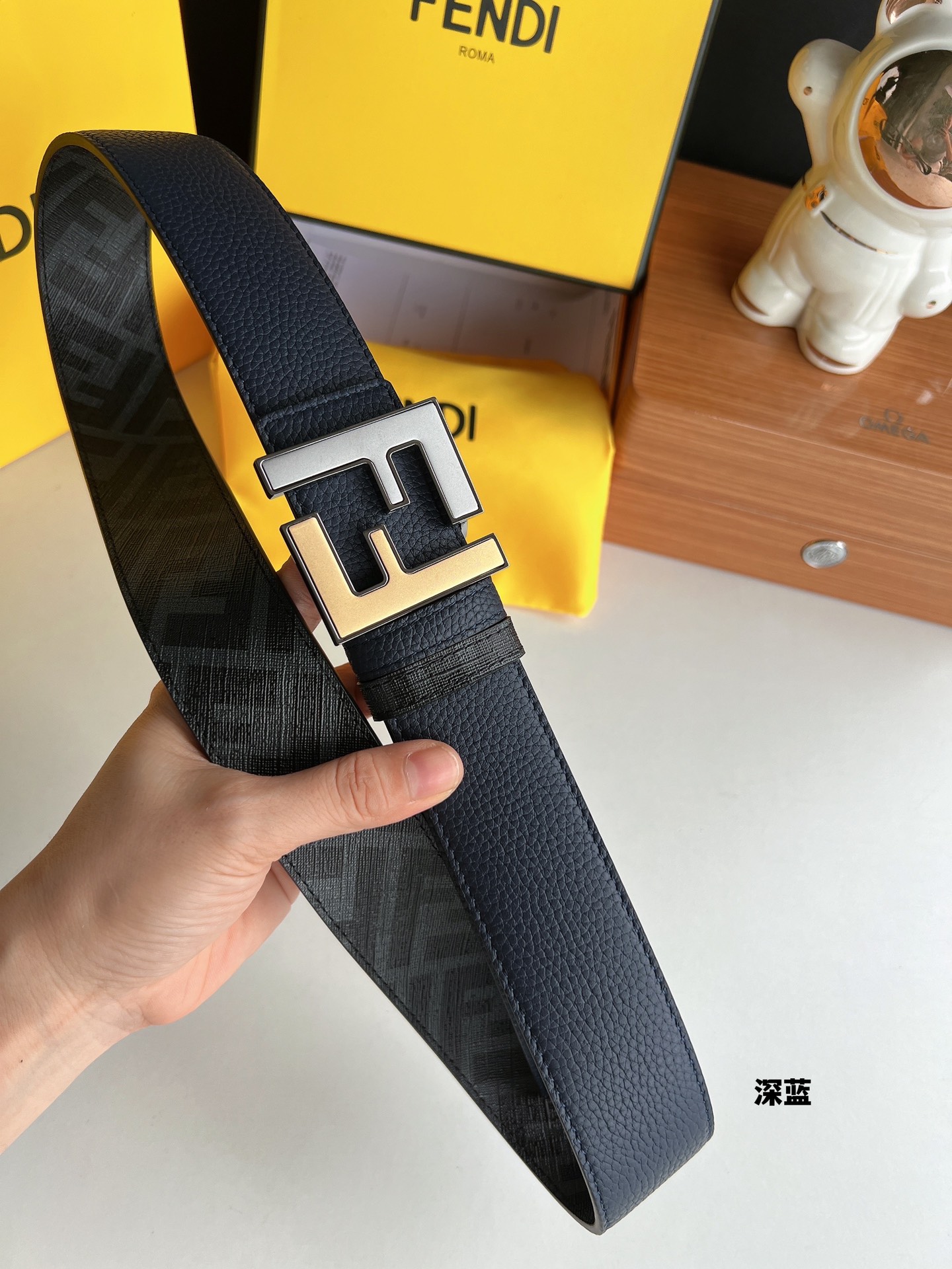 Chanel ◤𝗦𝗽𝗲𝗰𝗶𝗮𝗹 𝗦𝘂𝗽𝗽𝗹𝘆 𝗖𝗵𝗮𝗻𝗻𝗲𝗹𝘀◥ 特殊供货渠道FEND芬迪 潮流感爆棚系列
