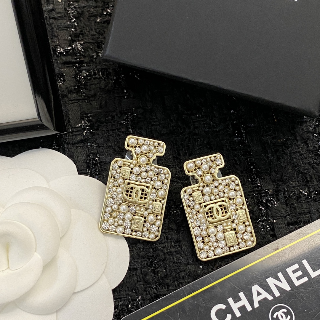 Dolce & Gabbana Haute Couture Haute Couture Fine Jewelry Necklace 4