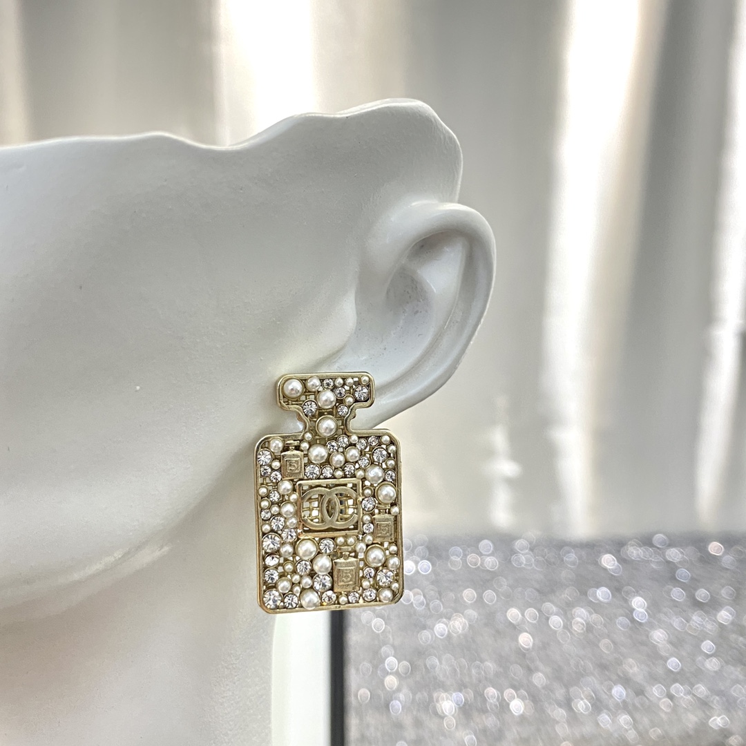 Dolce & Gabbana Haute Couture Haute Couture Fine Jewelry Necklace 9