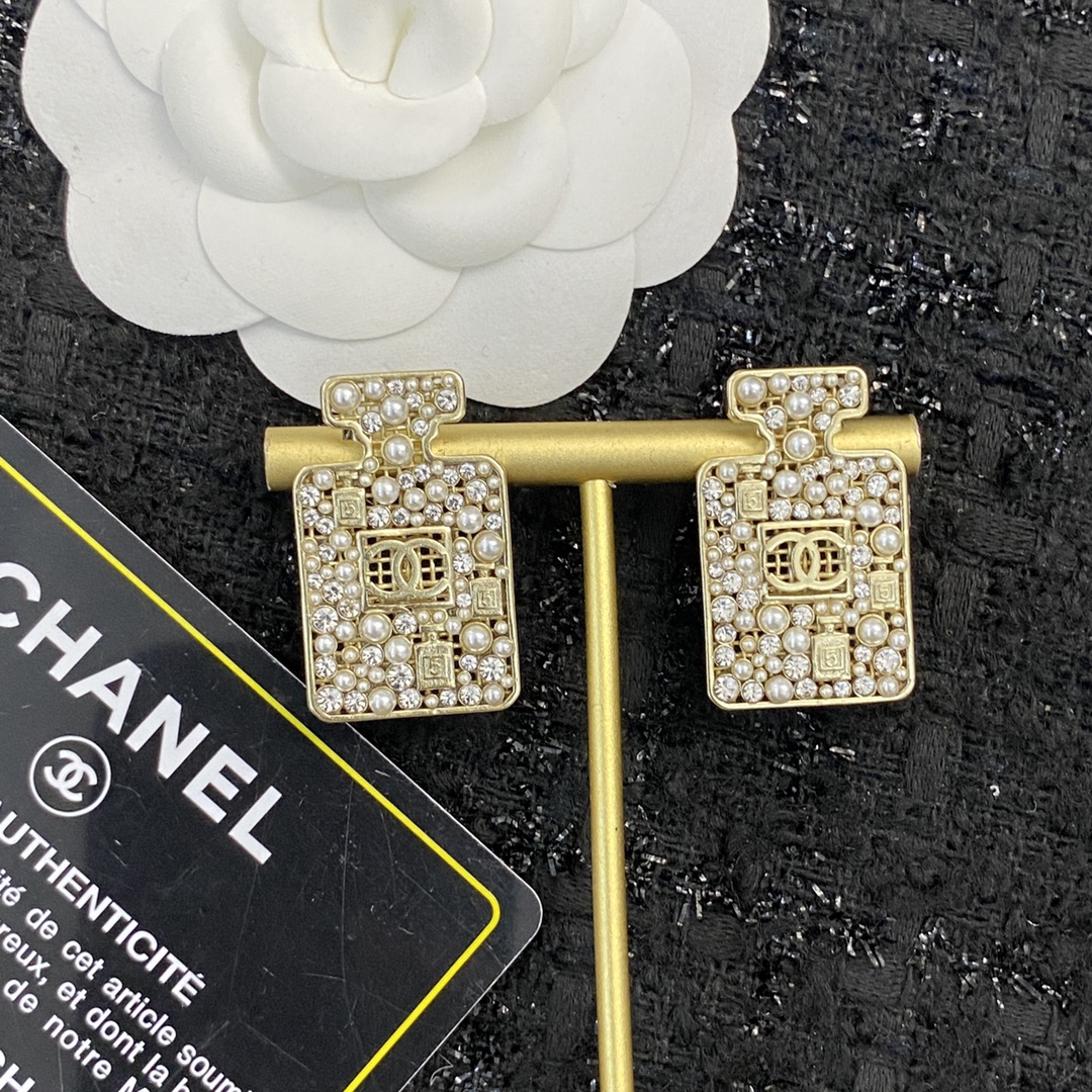 Dolce & Gabbana Haute Couture Haute Couture Fine Jewelry Necklace 8