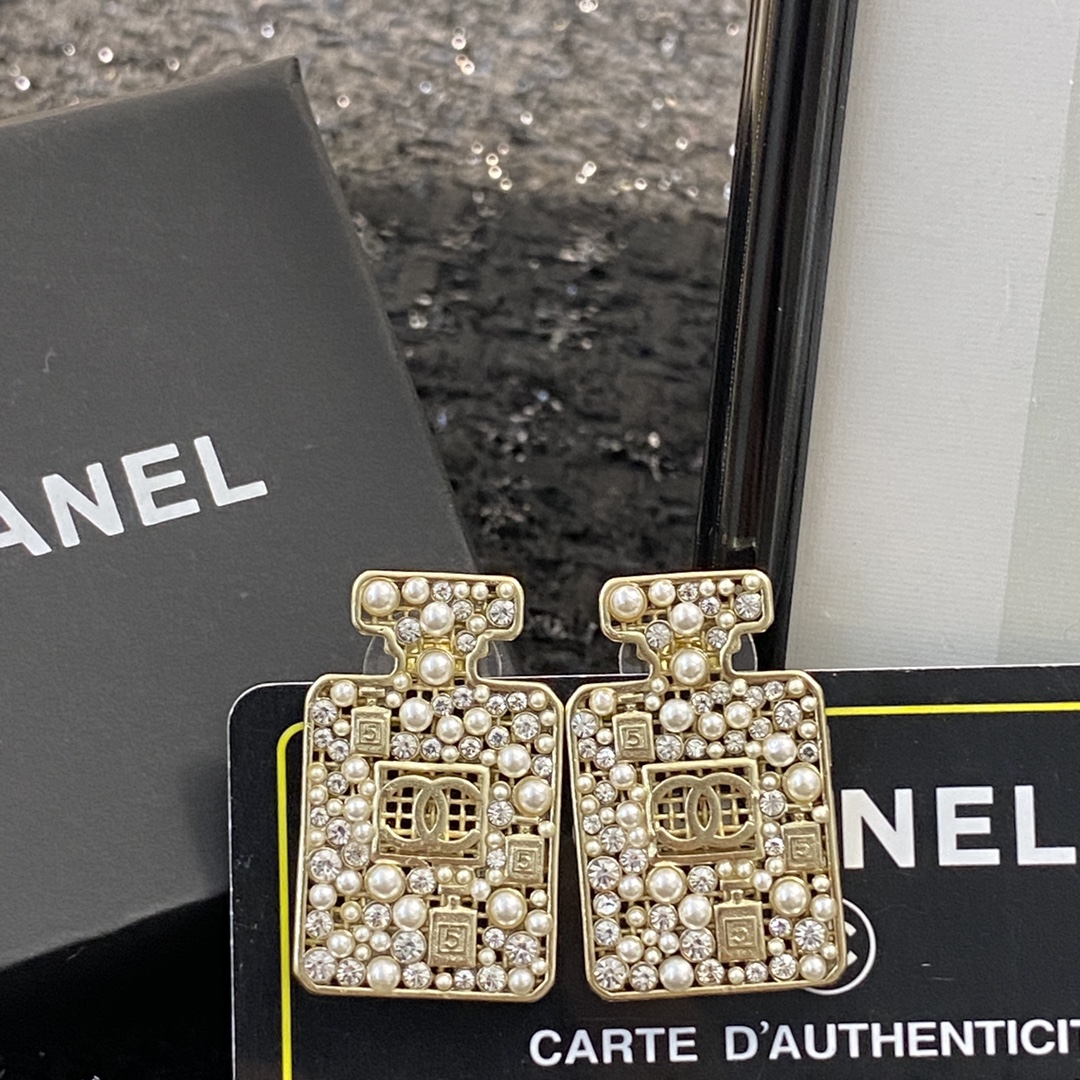 Dolce & Gabbana Haute Couture Haute Couture Fine Jewelry Necklace 3