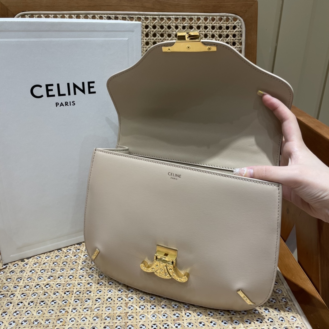 CELINE CHAIN BESACE TRIOMPHE 24.5CM BAG 199273裸色