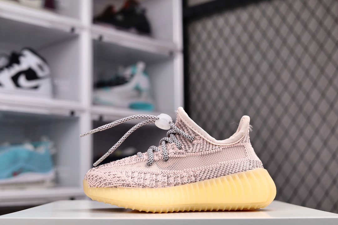 H0 Yeezy 350 V2童鞋 同步官方发售配色 巴斯夫爆米花底原厂纸板开模 原厂织面 市售唯一巴斯夫童鞋 唯一渐变色调TPU组合大底 区分市面一眼假鞋底 细节不同于成人款TD