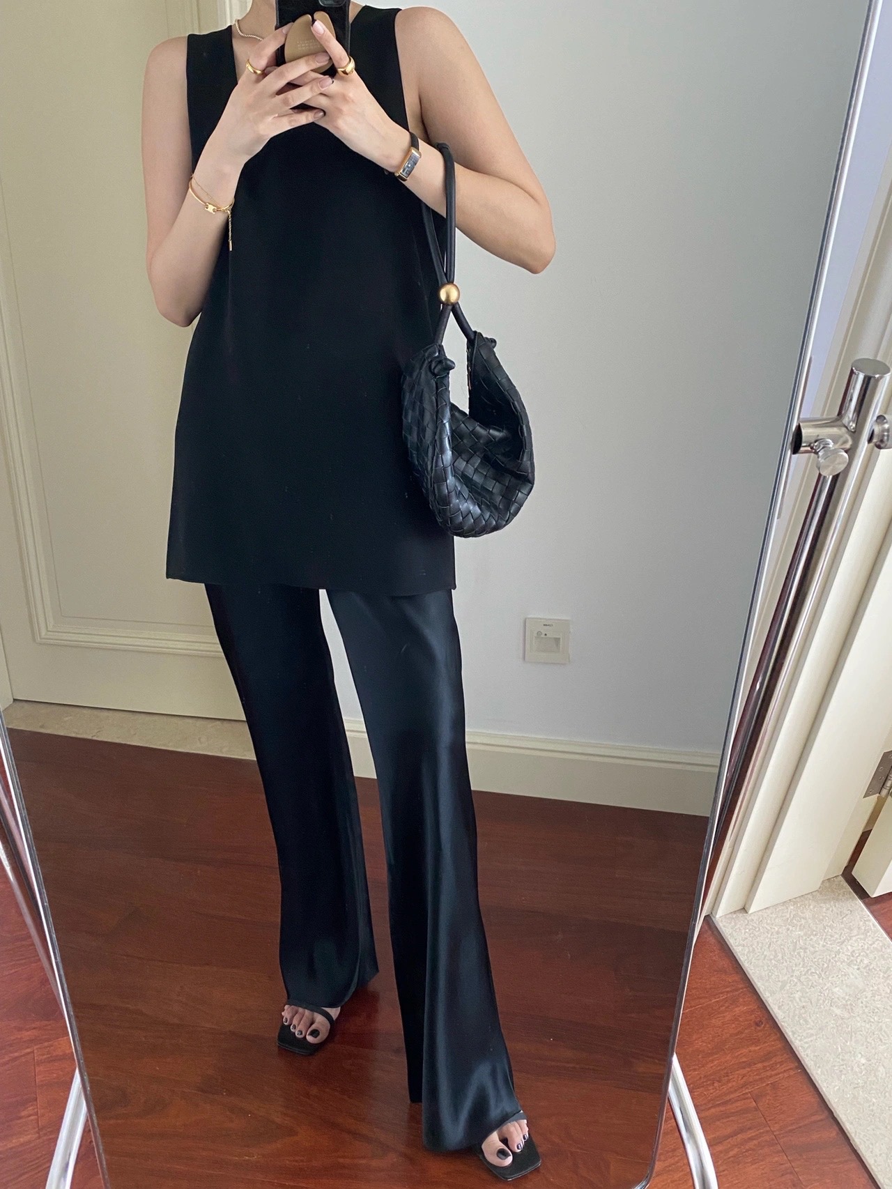 Bottega Veneta葆蝶家 TURN 40CM BAG 701024黑色