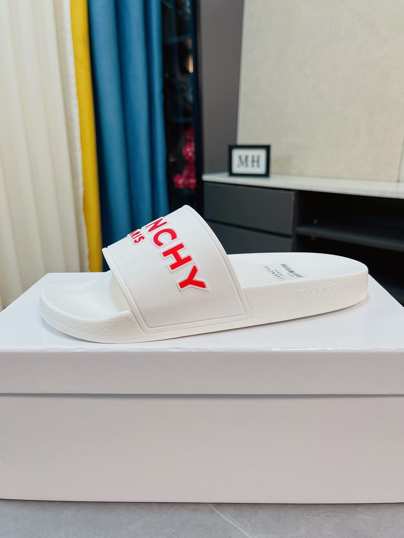 H0  GIVENCHY 纪梵希 Givenchy 男士休闲拖鞋⚠️⚠，一字拖 穿脱方便，鞋面品牌logo装饰，交叉胶条，奢华尊贵，厚实松软大底，潮爆了，上脚舒适帅气，38-44