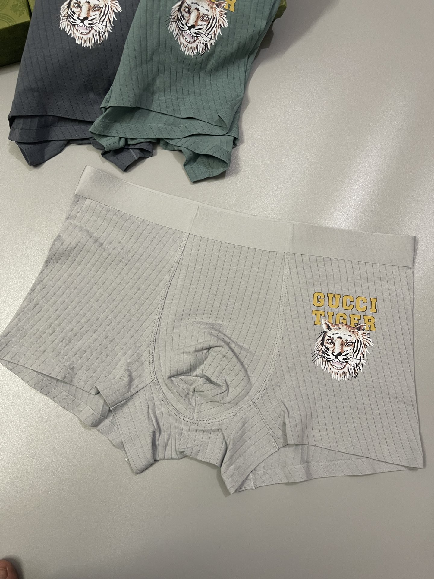  新品！原单品质！Gucci古奇 老虎精品盒装男士内裤！外贸国外订单，高品质，纯棉无痕切割工艺 科学配 