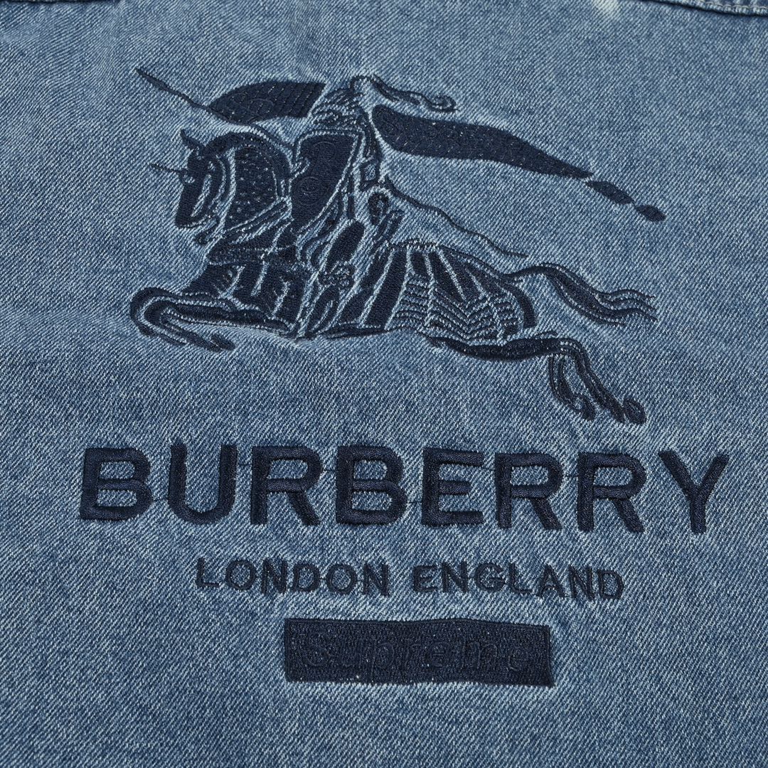 Burberry巴宝莉BBR X Supreme 22SS 联名款 战马刺绣牛仔外套