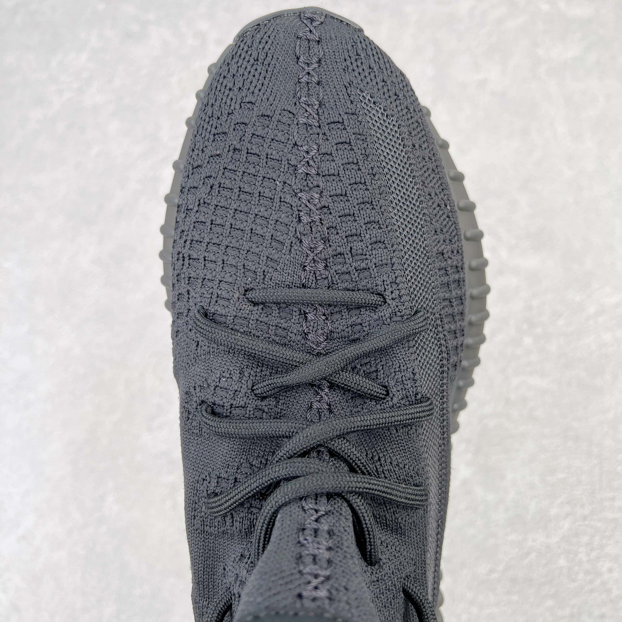 图片[4]-💰200 ＃K版纯原 巴斯夫福利‼Yeezy Boost 350 V2 \”Onyx\” 黑玛瑙 HQ4540 市面中端最王炸版本 lw同源配套打造 全套原楦 原纸版 原鞋开模完美打造 采用辰元飞织鱼丝网原厂面 非进口机台 大底原厂半透明RB巴斯夫满钉大底  原厂东莞百宏3M反光鞋带 质感一致 原厂鑫成新粉原鞋垫 LOGO胶浆印花 钛金针与高士马克线针车精工打造 一切遵循原厂指令单采购同源原材 采购全套原厂进口材料 原纸版 原楦头 一切同源公司 大几率过验 混卖无压力‼️SIZE：36 36.5 37 38 38.5 39 40 40.5 41 42 42.5 43 44 44.5 45 46 47 编码：by2936070-运动鞋