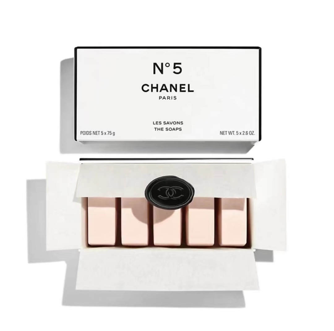 CHANEL 2022 Limited Edition N°5 Perfumed Bath Soap Set (5 × 75g - Comprehensive