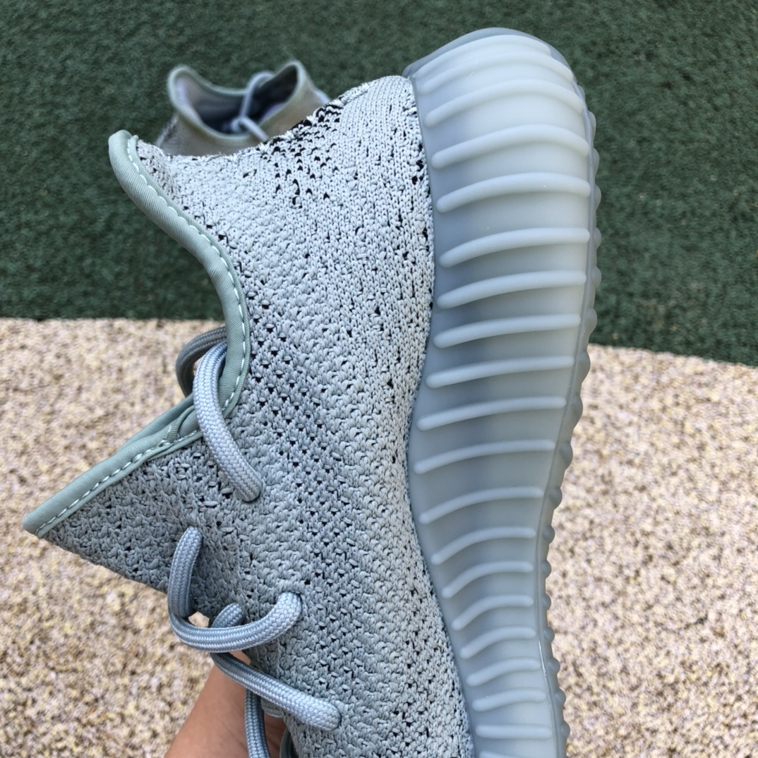 adidas Yeezy Boost 350 V2  hq2060