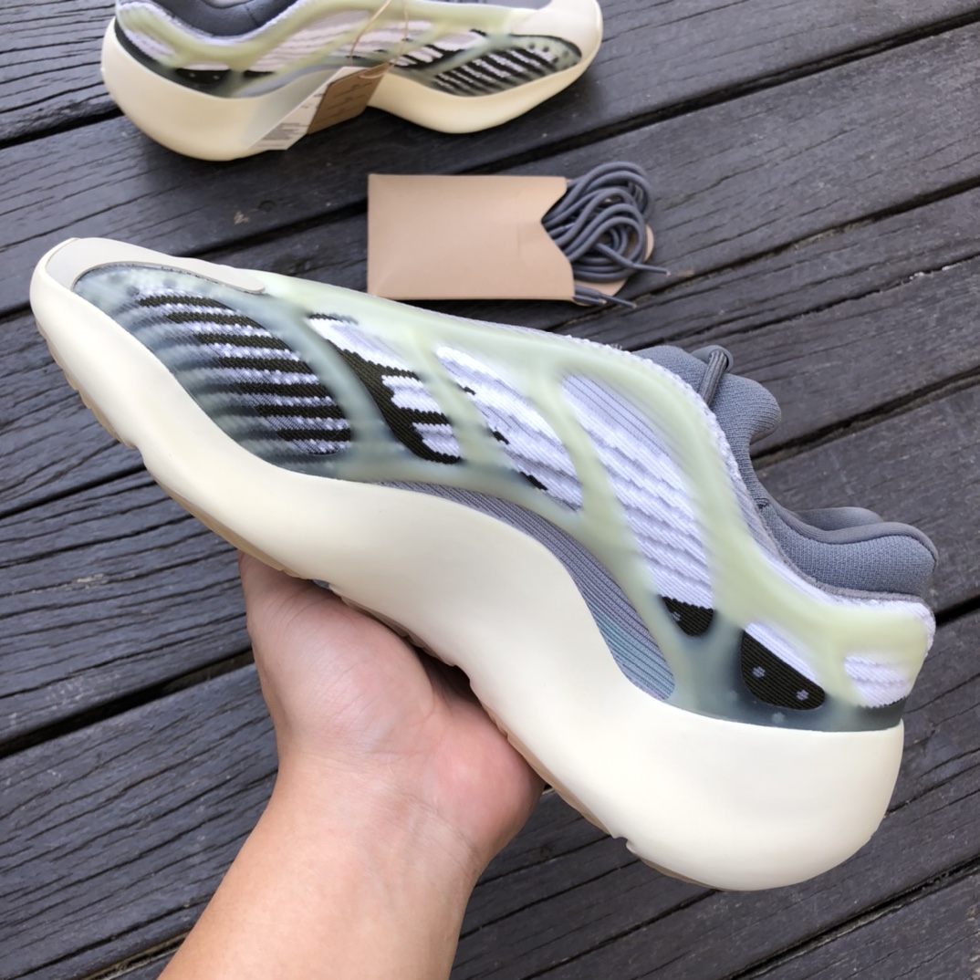 Adidas Yeezy 700 V3 yeezy Running Shoes ID1674