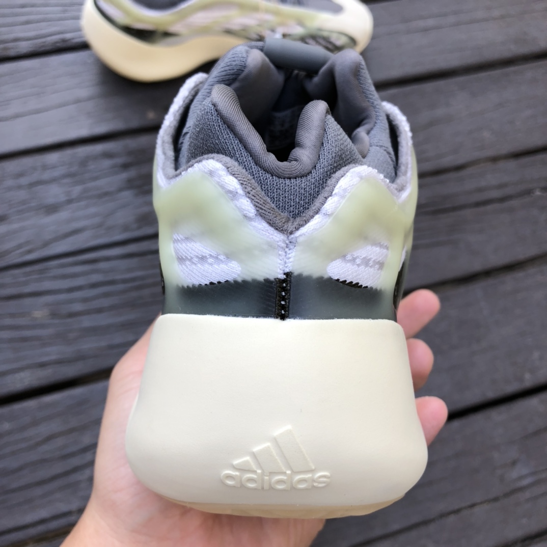 Adidas Yeezy 700 V3 yeezy Running Shoes ID1674