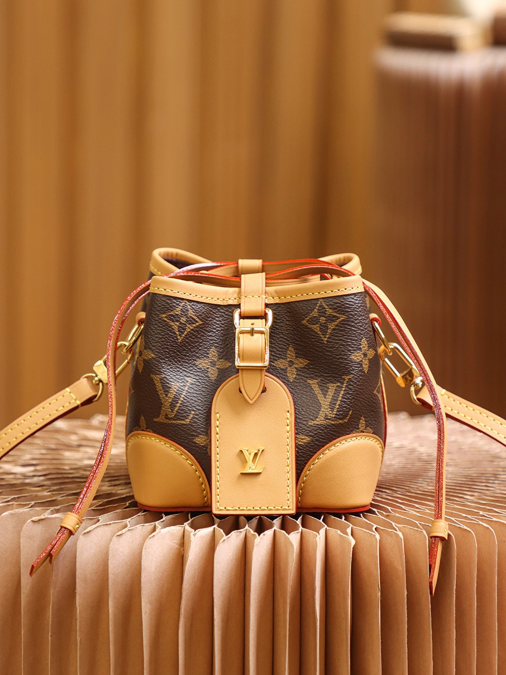 LV M57099 NOÉ PURSE