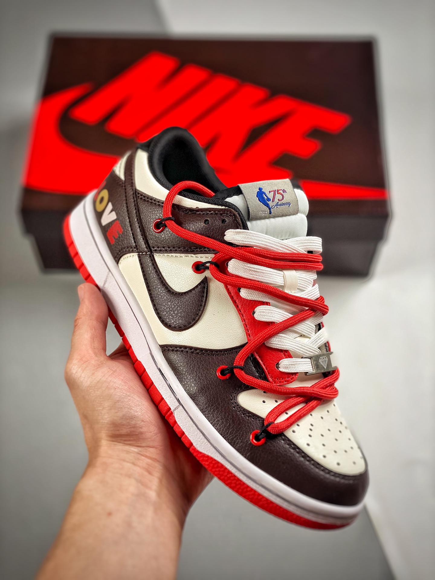 -2 xNike Dunk Low EMB "Chicago" Zapatillas de skate de caña baja deconstruidas con cordones y envejecidas, color Chicag…
