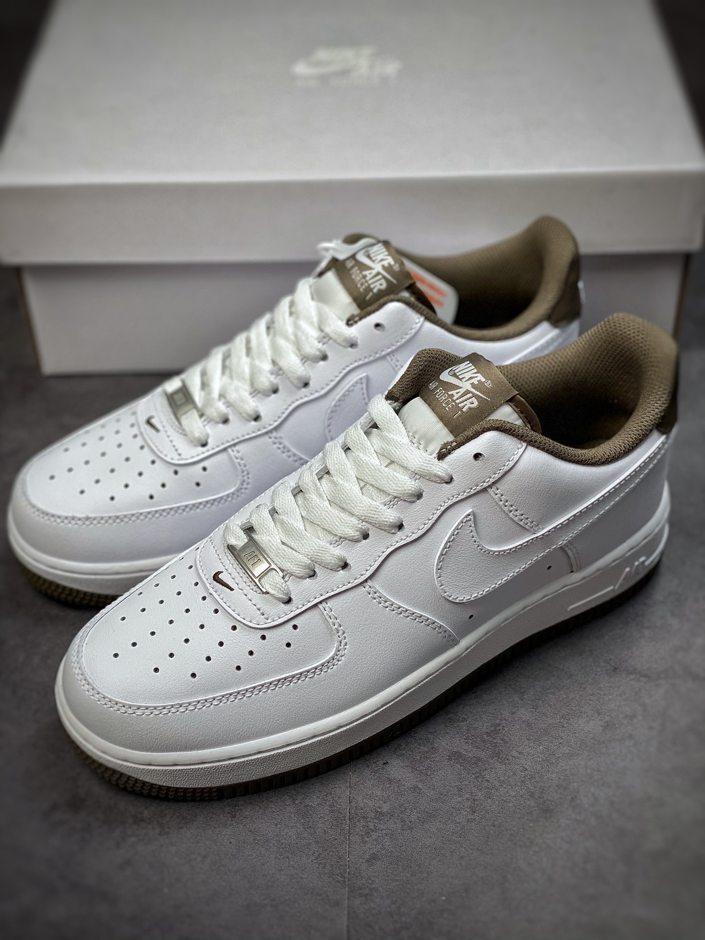 200 Nike Air Force 1 Low 07 棕白勾DR9867-100