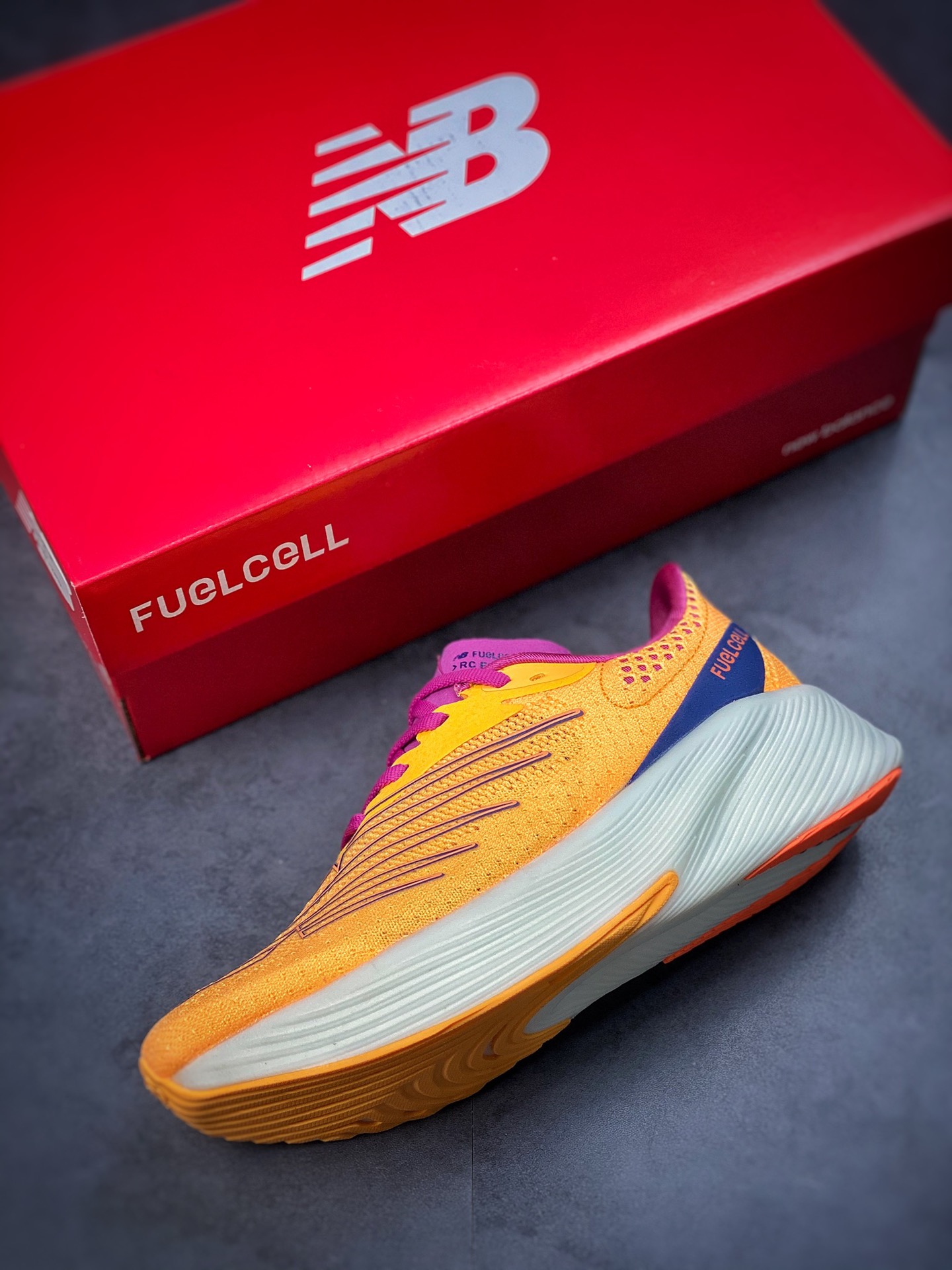 New Balance FuelCell Racer EIite V2 Real Shot First MRCELCO2