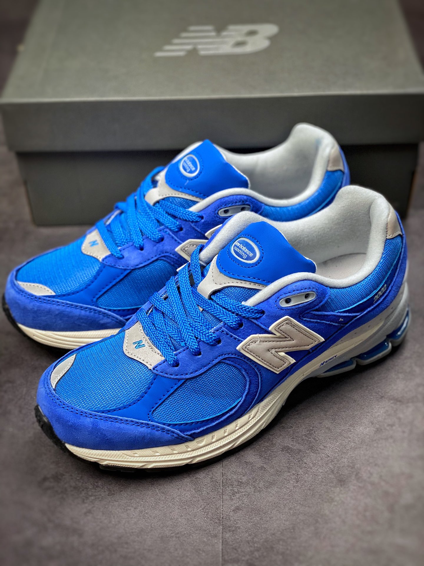 200 New Balance 2002R 复古单品 新百伦经典配色 M2002RHU