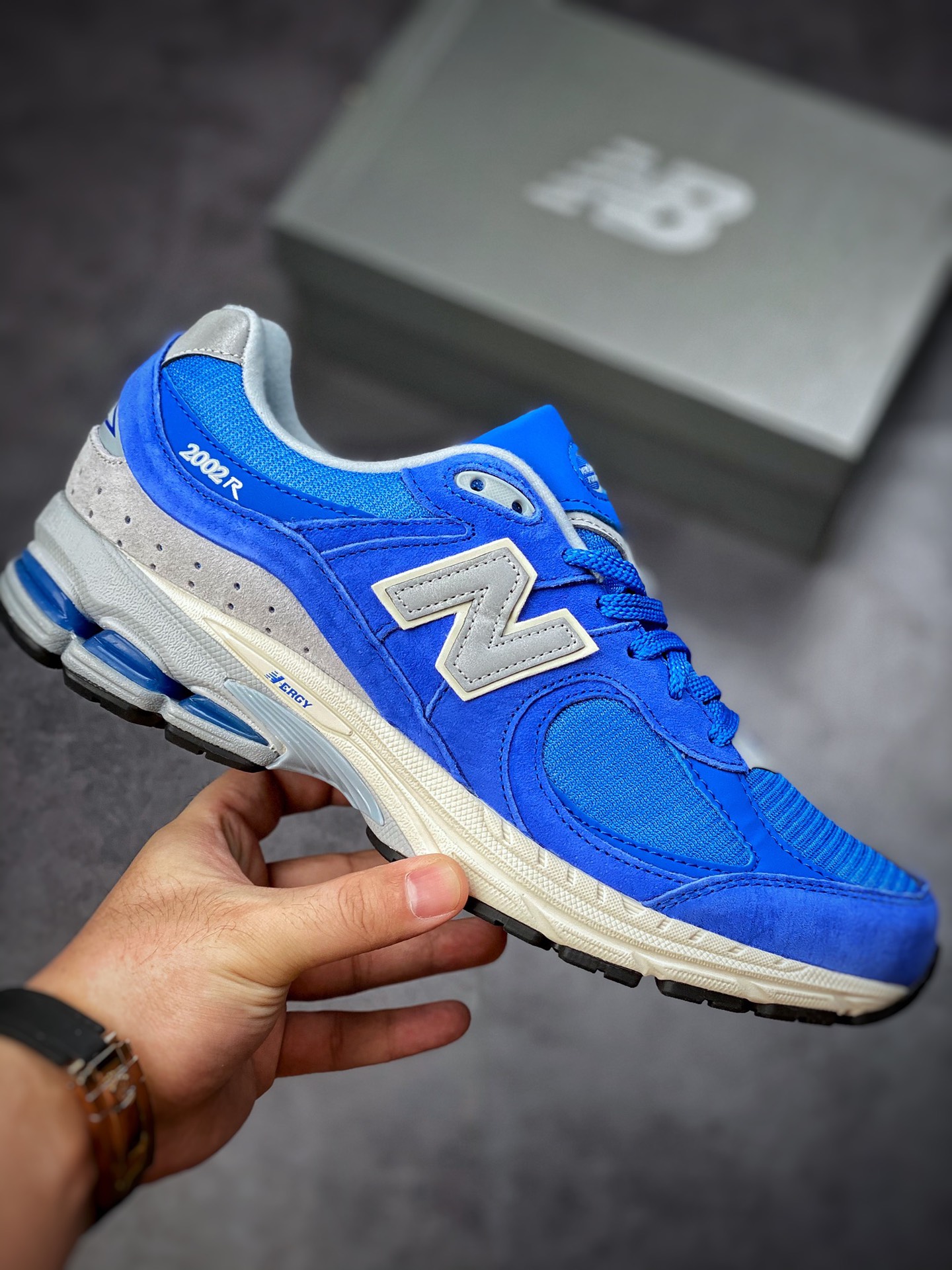 200 New Balance 2002R 复古单品 新百伦经典配色 M2002RHU