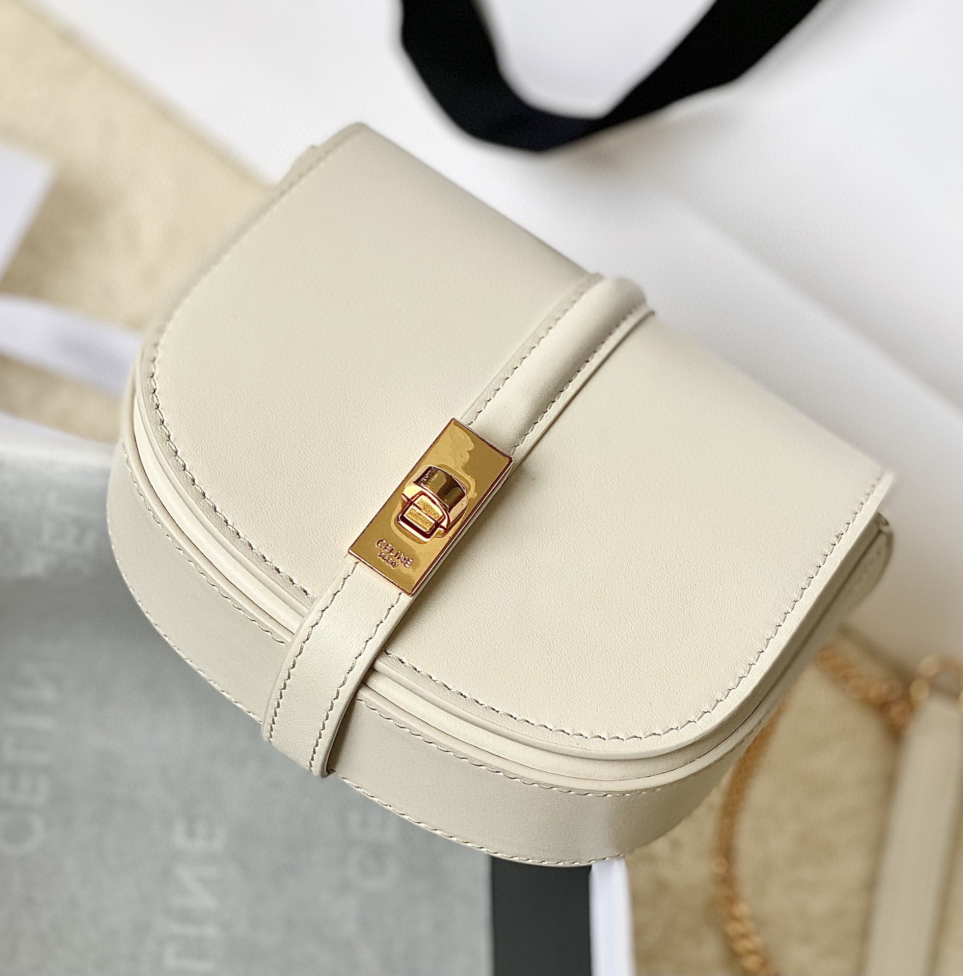 CELINE赛琳新款牛皮马鞍包100453