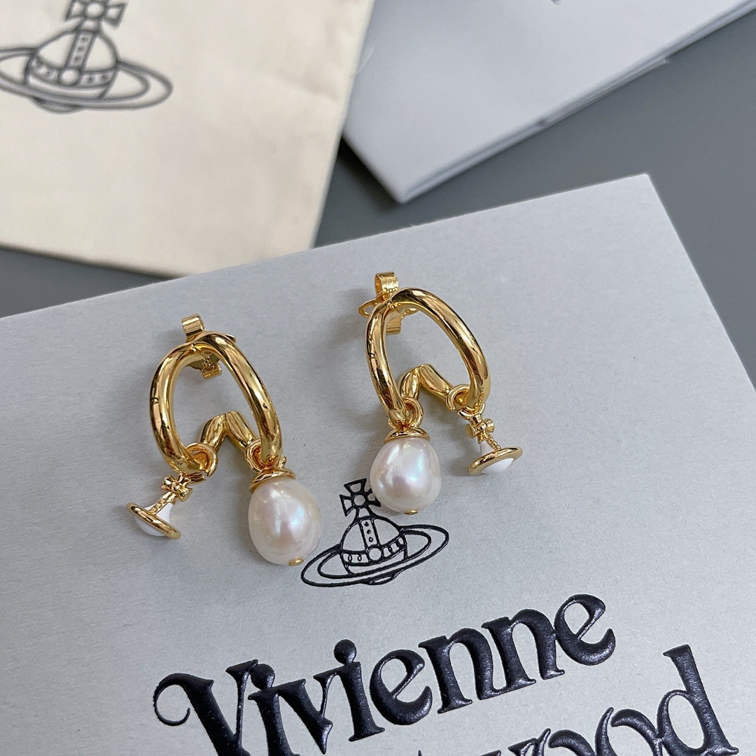 高品质 细节如图 【VivienneWestwood】宝宝,什么是快乐星球,来,这就是快乐星球!绝美