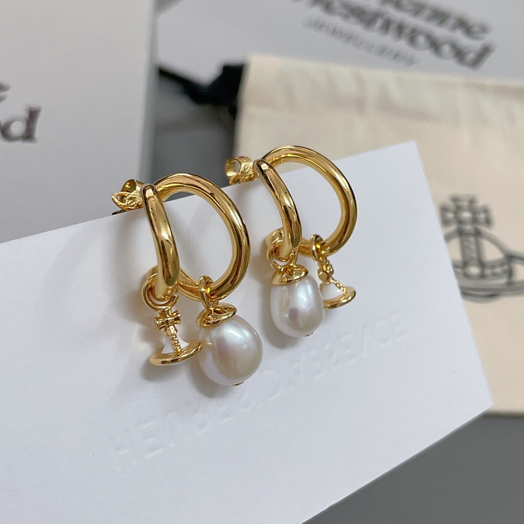 高品质 细节如图 【VivienneWestwood】宝宝,什么是快乐星球,来,这就是快乐星球!绝美