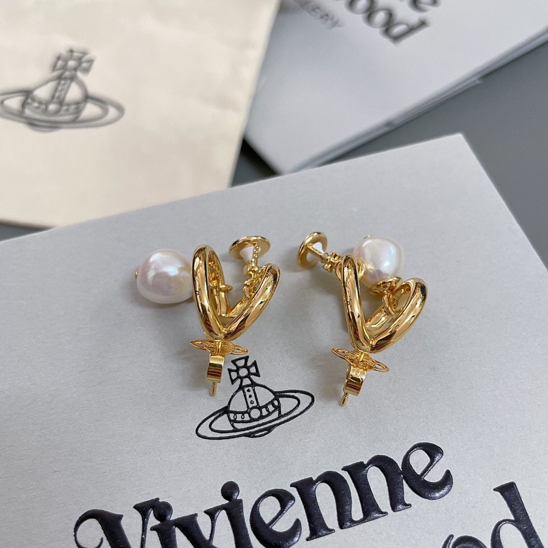高品质 细节如图 【VivienneWestwood】宝宝,什么是快乐星球,来,这就是快乐星球!绝美