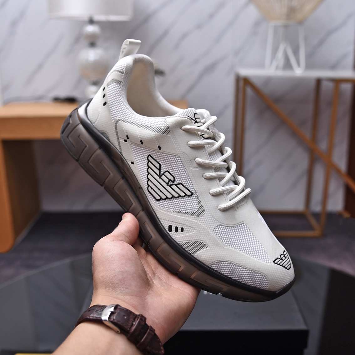 I5 ARMANI 阿玛尼 🇮🇹，✨大方简洁，剪裁新颖，毎一个小细节都做得尽善尽美，演绎出男士细腻韵味，彰显气质内涵。[酷]鞋面进口飞织面料➕真皮垫脚。橡胶耐磨大底，38-4445定做