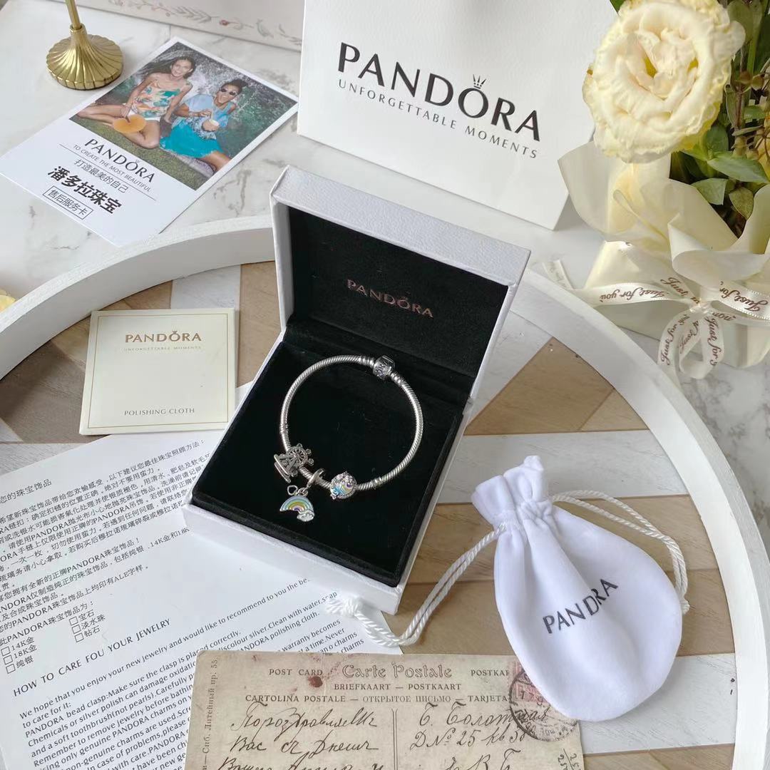 NO:103578,Rewards are super value and cost-effective Pandora bracelet purchasing agent!  Focus on authentic Pandora Australian order PANDOR, special channels, support counter comparison, sterling silver, eight hearts and eight arrow diamonds, full size, full hand-made inlay, bracelet size 17-18-19cm, select number according to your own hand circumference   2cm Limited-time sale, support counter comparison, in this way, except for the different prices, everything is the same [grin], with a full set of packaging for the counter, what are you waiting for [grin], Pandora finished bracelet, bracelet, pure silver19860909回馈超值超划算潘多拉手链代购级！专注正品潘多拉澳洲订单PANDOR,特殊渠道,支持专柜对比,纯银,八心八箭钻,足克足量,全手工镶嵌,手链尺寸17-18-19cm选择码数按照自己手围 2cm 限量出售,支持专柜对比,这么讲除了价格不一样,哪都一样[呲牙],配专柜全套包装,你还在等什么[呲牙],潘多拉成品手镯,bracelet,bracelet,pure silver,Jewelry