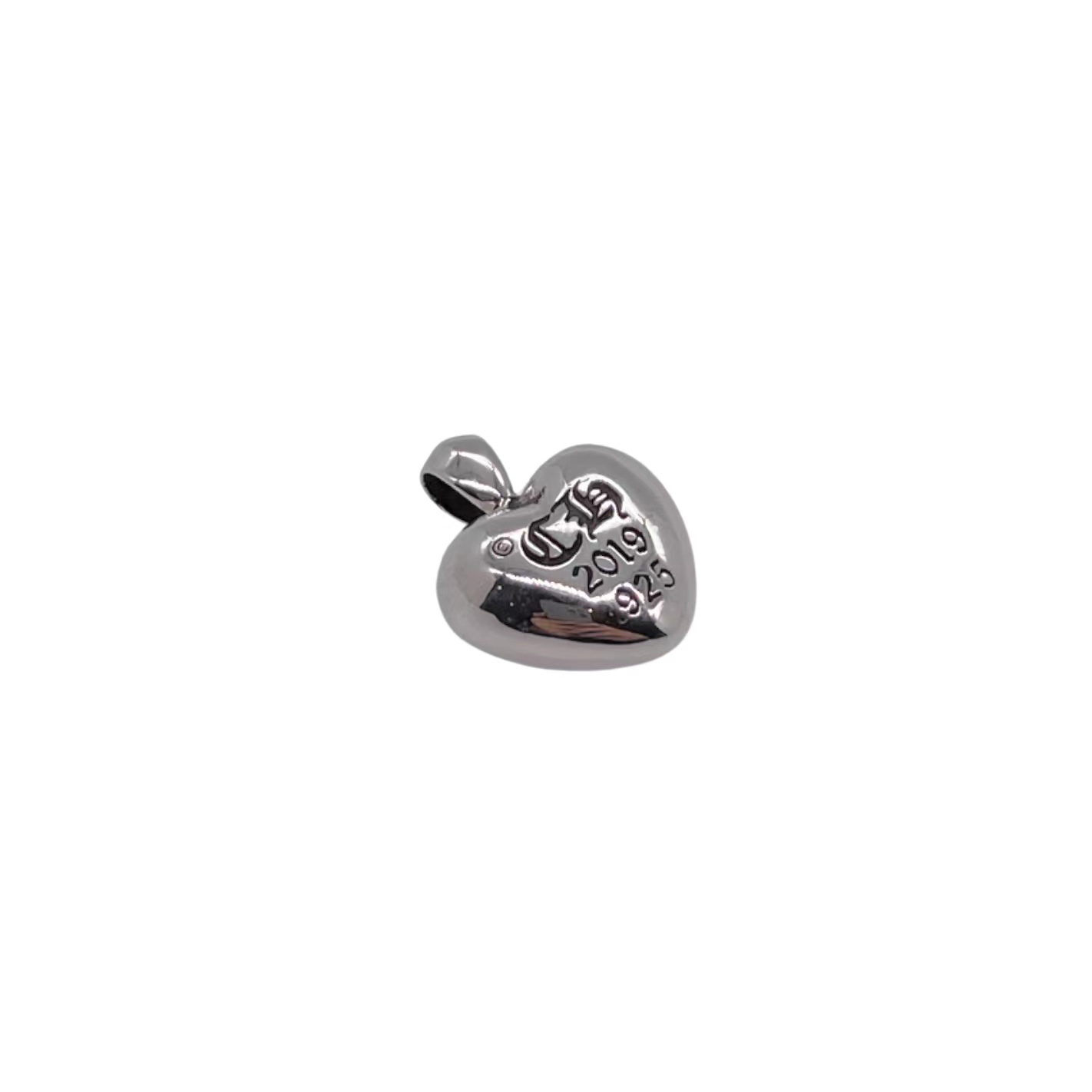Chrome Hearts 𝗖𝗵𝗿𝗼𝗺𝗲 𝗛𝗲𝗮𝗿𝘁𝘀 克罗心 十字花桃心项链