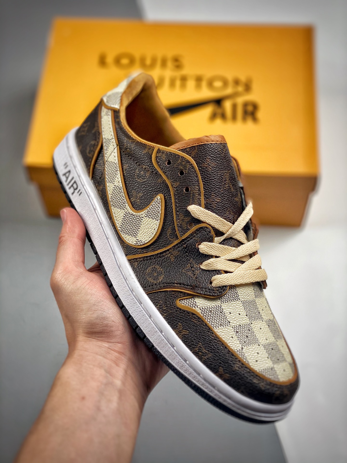 -3 El rapero de moda Travis Scott colabora con Louis Vuitton Louis Vuitton x Travis Scott x Nike Air Jordan 1 Low OG LV…